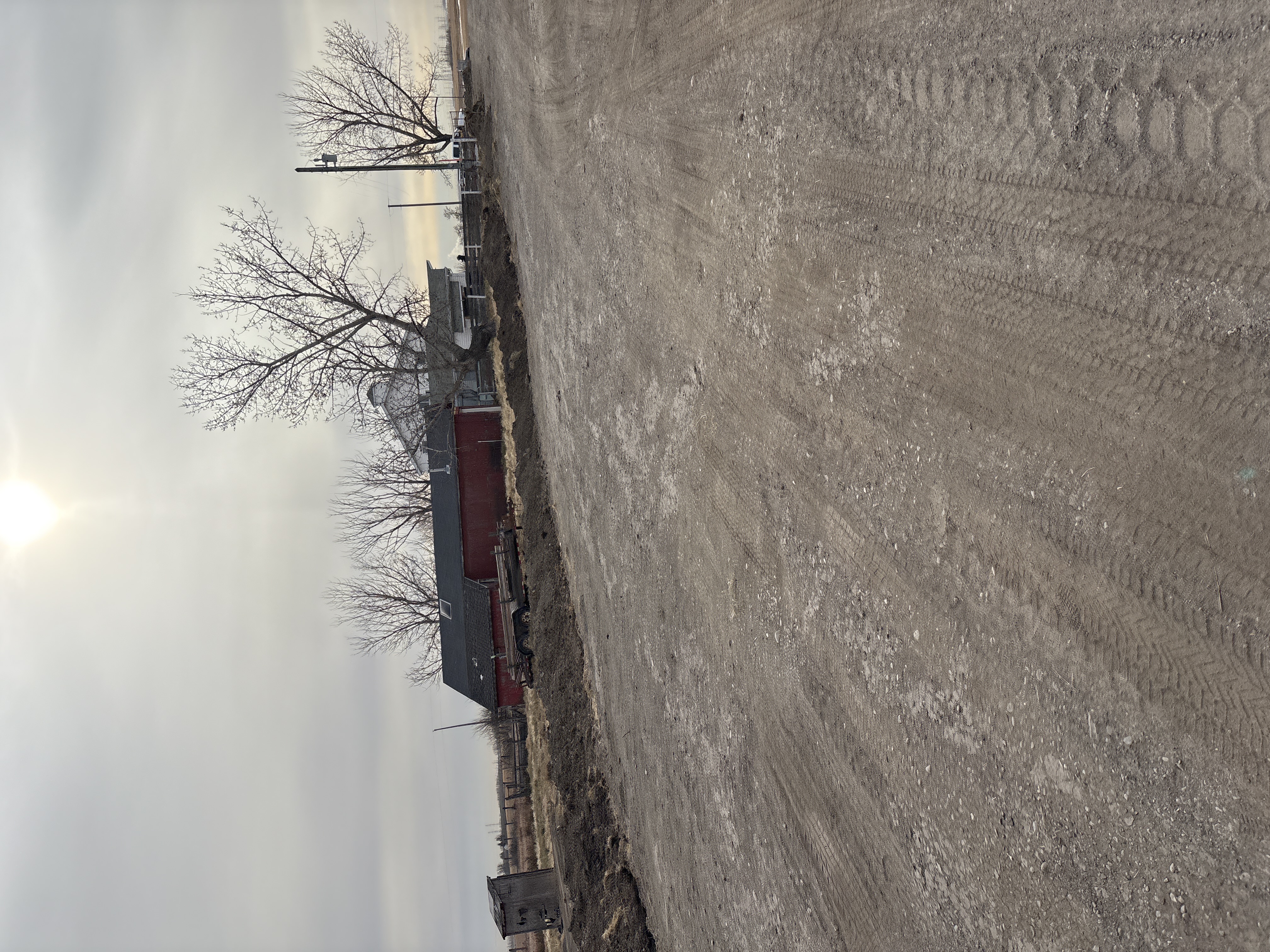 Acreage/shop/barn/garage