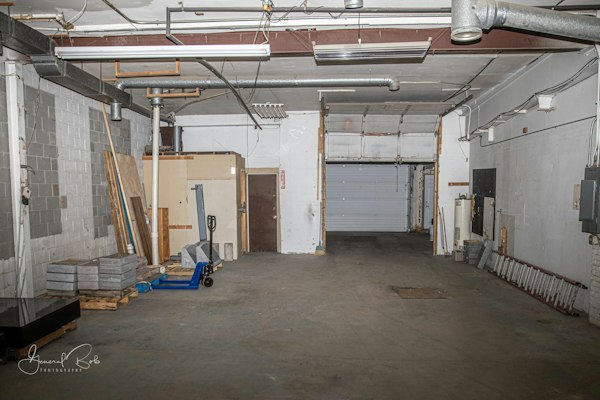 Retail Shop Garage Storage for Rent Dubuque Iowa