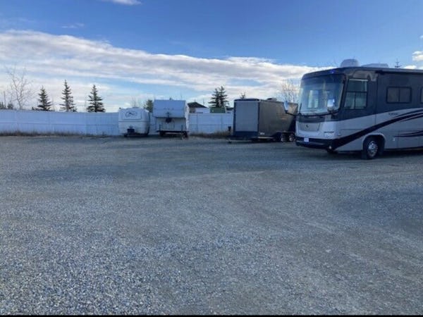 NW Calgary / Cochrane Outdoor Storage / RV Parking