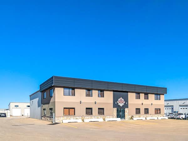 15,200 sf freestanding building available on 1.50 acres